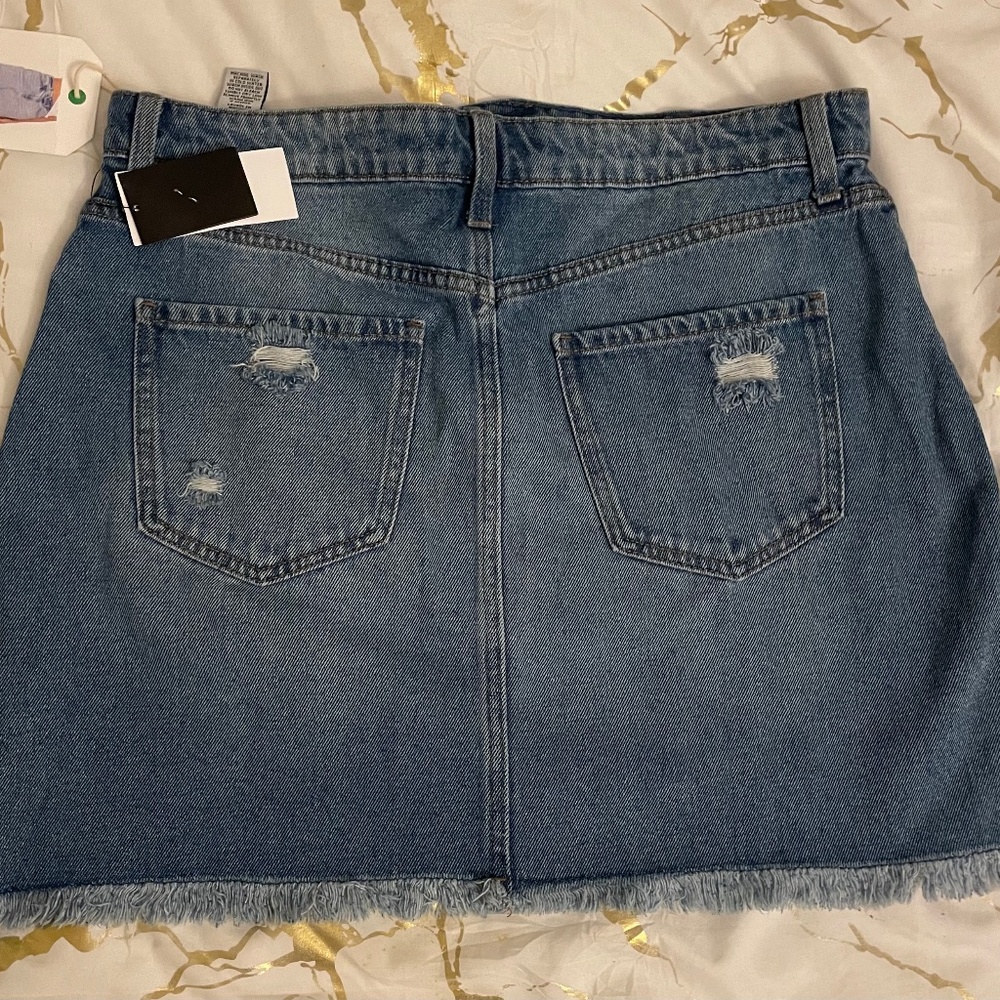 Women’s celebrity pink jean skirt